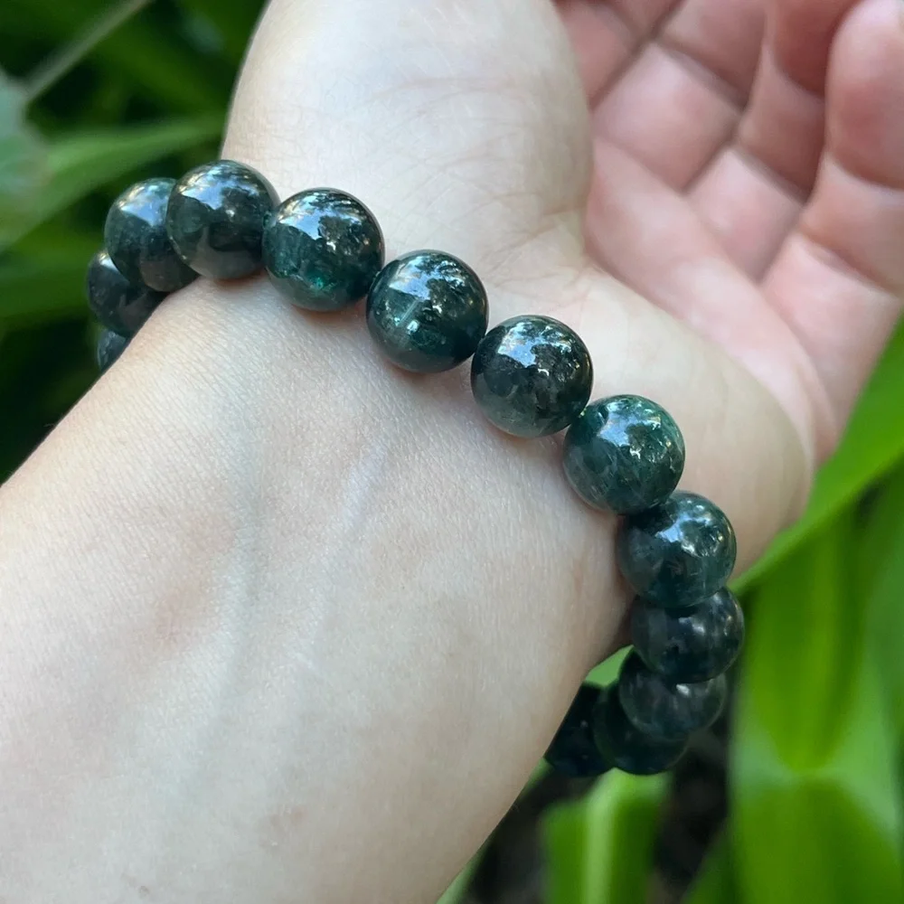 11mm flashy dark‎ green mica bracelet